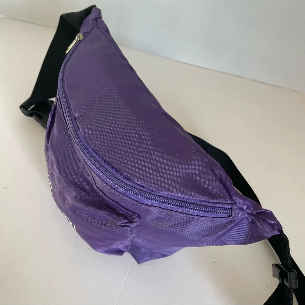TwitchCon Exclusive 2017 Purple Fanny Pack - Picture 4 of 8